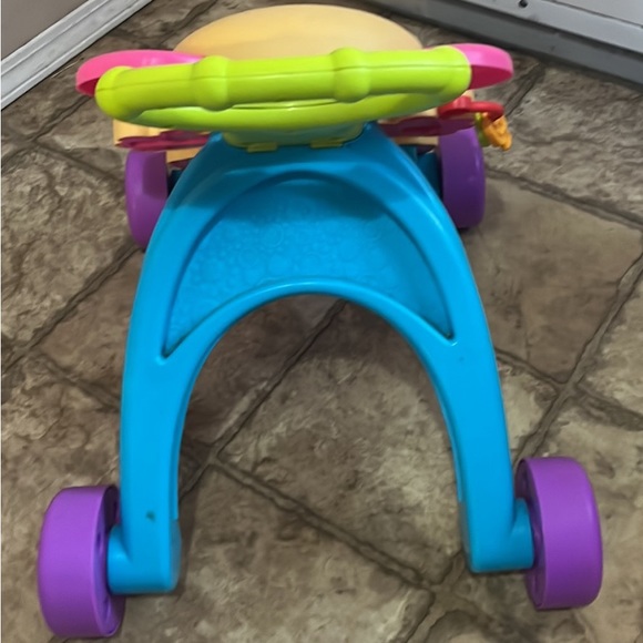 Fisher price learning and learning to walk - Picture 2 of 2